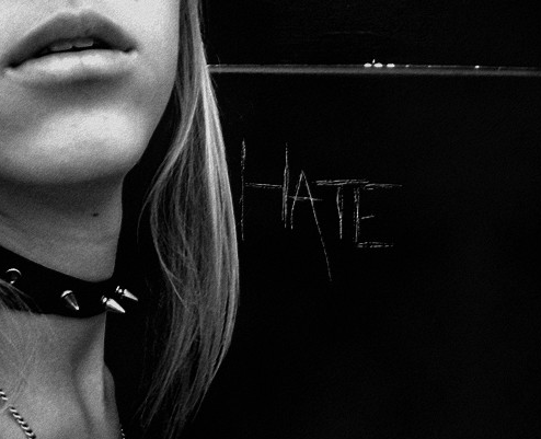 Mes débuts en photo par l'autoportrait : Hate